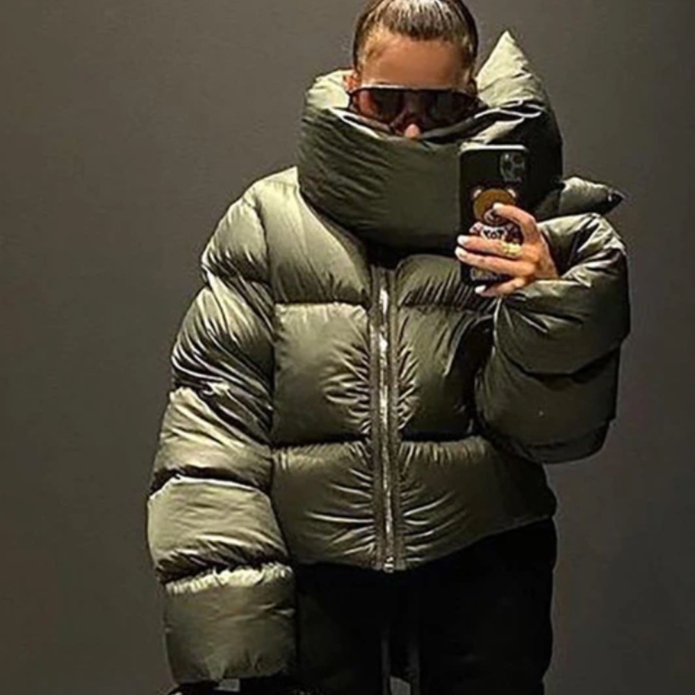 Puffy scarf neck coat